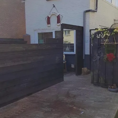 Semesterbostad De Kneet *