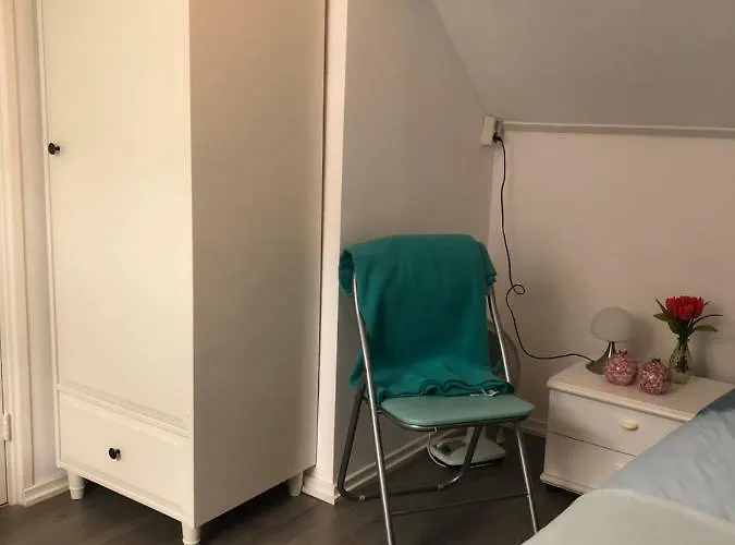 De Kneet * 에크몬드안지